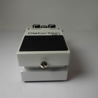 Boss DS-1 WH Distortion Effects Pedal Limited Edition White w/Original Box image 3