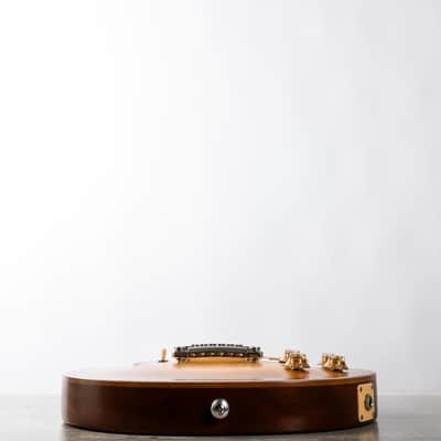 Gibson Les Paul Tribute Satin, Satin Honeyburst | Demo image 17