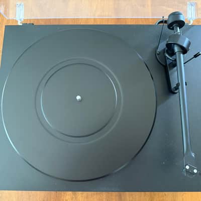 Immagine Pro-Ject Debut III Turntable w/ Ortofon OM 5E Cartridge 2000s - Black - 5