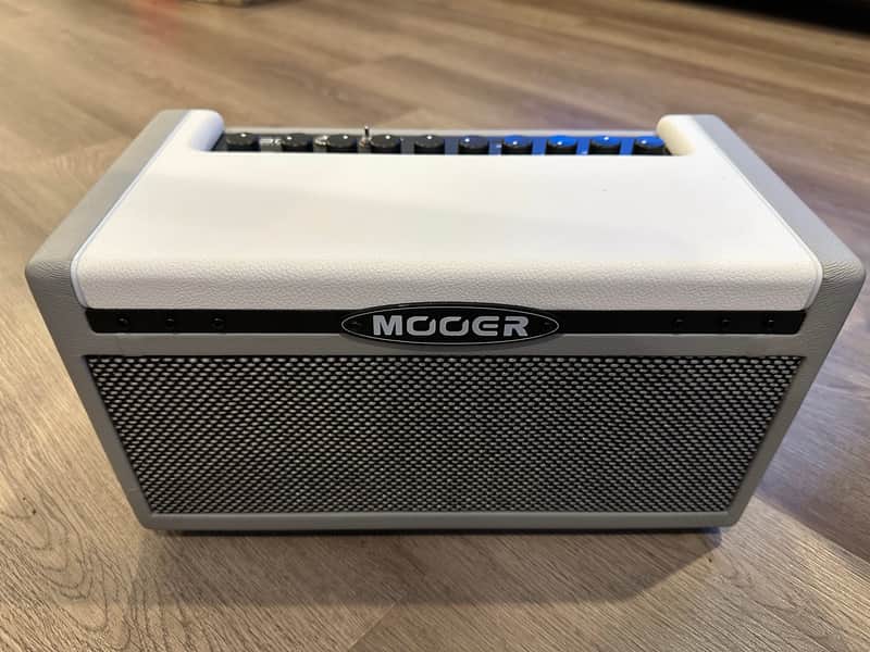 Mooer SD30 30-Watt 1x8" Digital Modeling Guitar Combo 2019 - Present - White image 1