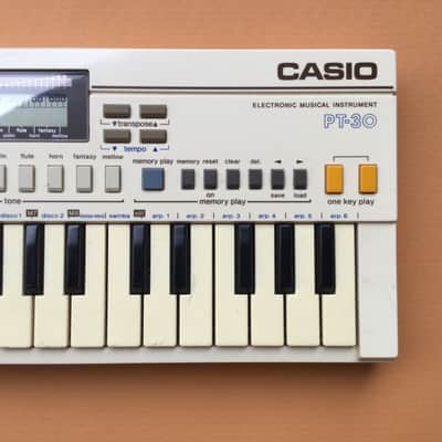 Casio PT-30 31-Key Mini Synthesizer 1980s - White image 3