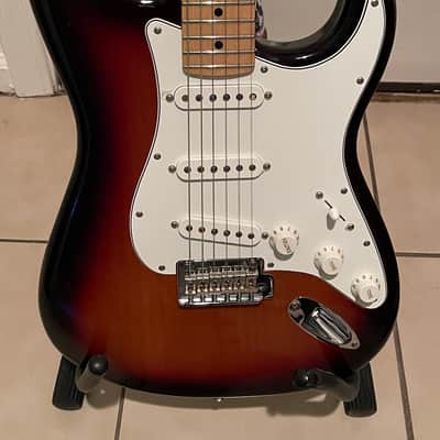 2021 Fender Stratocaster Mex 75th Anniversary Sunburst image 2