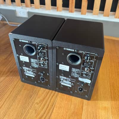 Yamaha HS5 5" Powered Studio Monitors (Pair) Black — Good Condition image 6