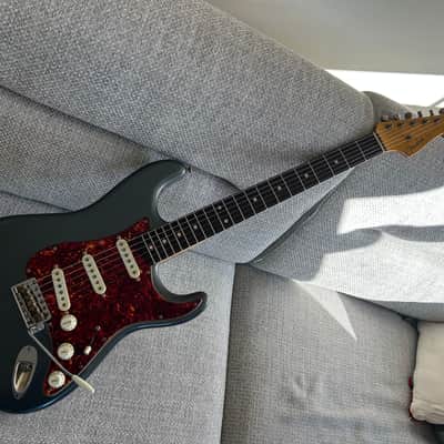 Fender Custom Shop 1960s Stratocaster Partscaster Relic 2020s Charcoal Frost Metallic image 2
