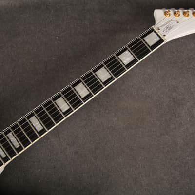 Epiphone Limited Edition Lzzy Hale Signature Explorer - Alpine White - 2nd Hand image 16