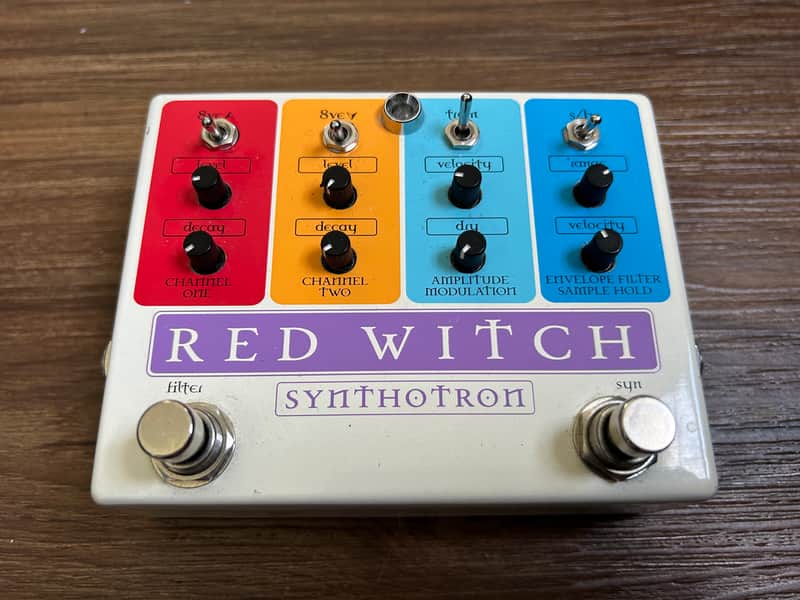 Red Witch Synthotron 2010s - Graphic image 1