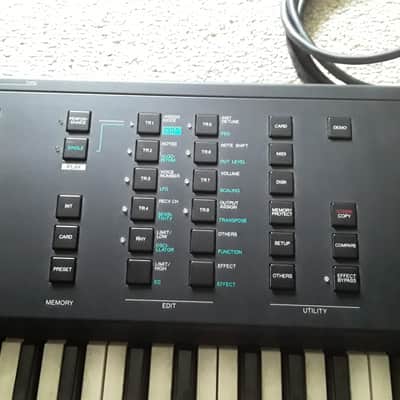 Yamaha Vintage Digital FM Keyboard/Workstation Synthesizer - (Extremely Clean) Came from Pro Studio image 9
