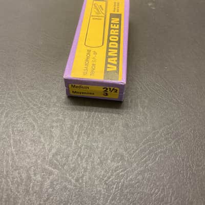 Vandoren Vintage Traditional 2.5/3 Bb Tenor Saxophone Box of Ten Reeds image 3