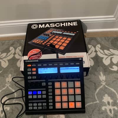 Native Instruments Maschine MK1 MIDI Controller + License ID Transfer & Software image 1
