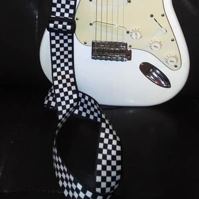 Fender ST-362V Stratocaster Japan "E" Serial Lace Gold Sensors 1986-87 White image 10