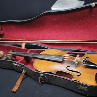 An Antique Unmarked Antonius Stradivarius Model Full Size 4/4 Violin, Bow & Case   # 17 V image 1