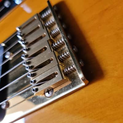 Telecaster 2003 Crafted in Japan  2003 Tri-burst Red image 3