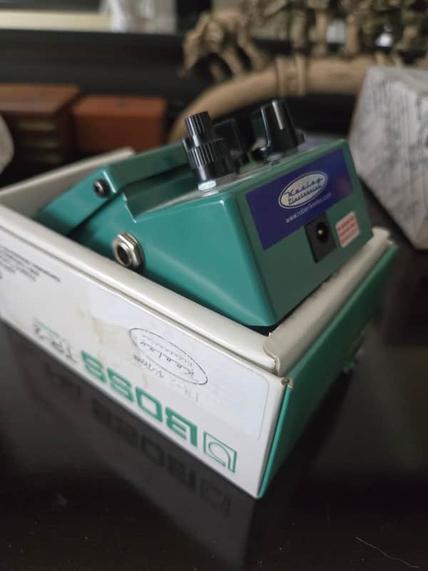 Keeley Boss TR-2 Tremolo with Mod 2010s - Green image 1