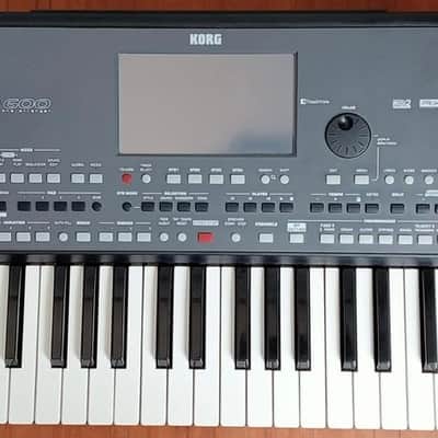 Korg Pa600 61-Key Arranger Workstation Used in mint condition