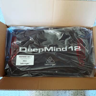 Behringer Deepmind 12-TB Deluxe Transport Bag image 1
