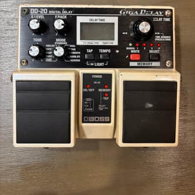 Boss DD-20 Giga Delay | Reverb