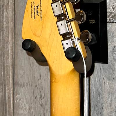 Squier Classic Vibe '60s Jazzmaster,  Olympic White Shop Small, Buy Indie Music & Be Happy image 14