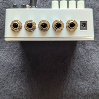 Electro-Harmonix Grand Canyon Delay and Looper 2018 - Present - White image 5