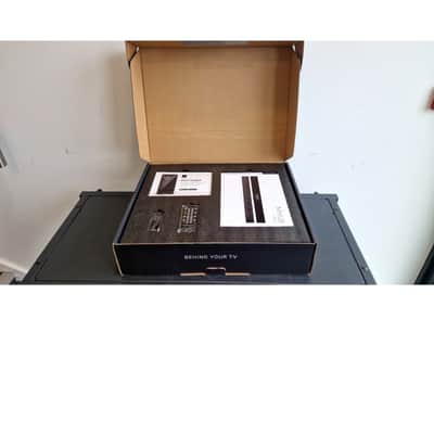 HDAnywhere MHUB Pro 40 - Matrix Switcher - Black - Like New w/ Original Box image 2