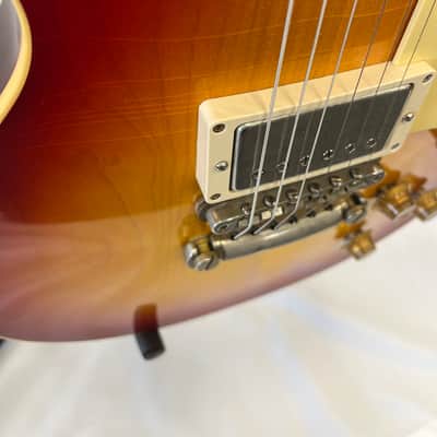 Gibson Custom Shop R8 Light Murphy Aged Les Paul 2025 - Cherry Sunburst image 8