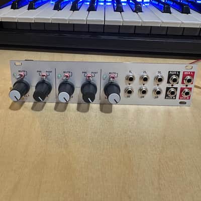 Intellijel Auxmix 1U 2024 - Silver image 2