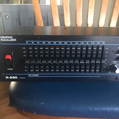 DOD R-830 C series 30-band dual channel Graphic Equalizer with rack mount bolts and washers. image 2