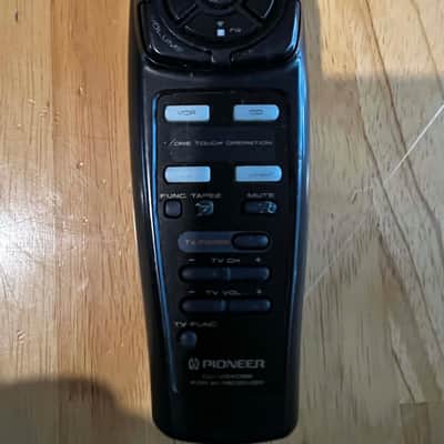 Pioneer VSX-604S 1995 with Remote image 3