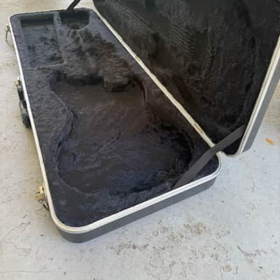 Peavey Hardshell Guitar Case image 4