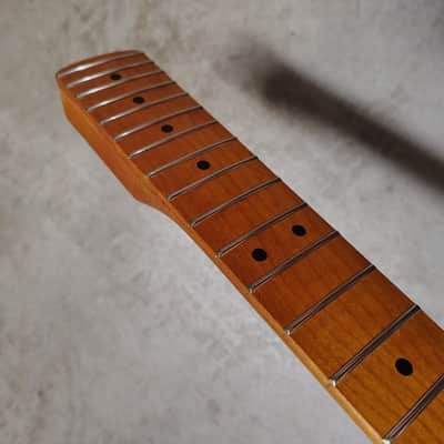 Roasted Maple Strat Neck fits fender Stratocaster body 22 frets Modern Satin image 5
