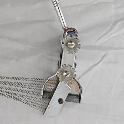 Ludwig Classic Snare Strainer And Butt W/Snare Wires Late 1960s-Early 1970s - Chrome image 4