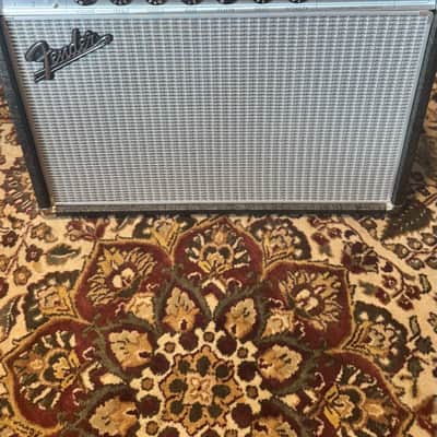 Fender '68 Custom Pro Reverb 2-Channel 22-Watt 1x12" Guitar Combo 2013 - Present - Black image 4