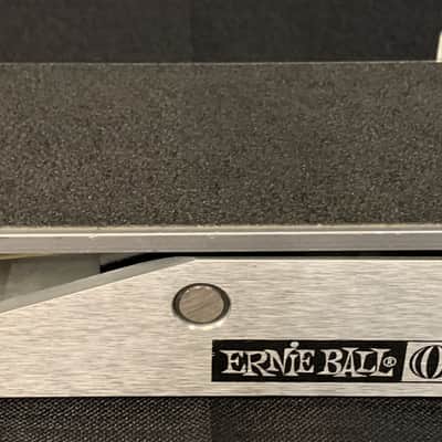 Ernie Ball 6168 Full Sized Volume with Accessory Switch image 1