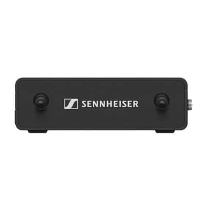 Mint Sennheiser EW-DP ME 4 Set (R1-6) Camera-Mount Digital Wireless Microphone System Bundle w/Pig Hog PHM10 8mm Mic Cable, 4-pack Blucoil AA Batteries and Liquid Audio Polishing Cloth image 5