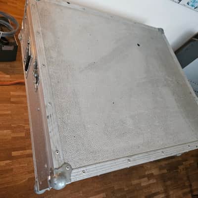 EMT A100 16:2 + 16 x Matrix bridge + 16 ch output desk image 10