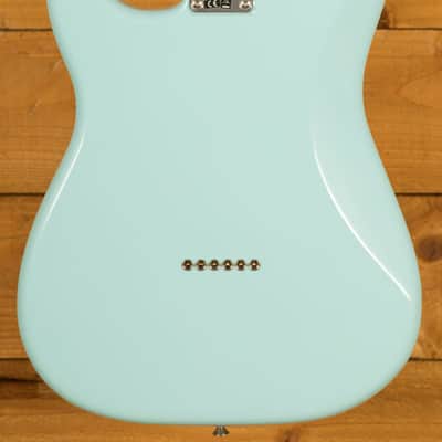 Fender Tom DeLonge Stratocaster - Rosewood - Daphne Blue image 2