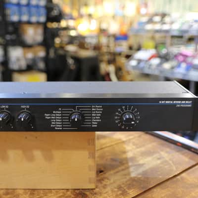 Alesis MicroVerb III 16-Bit Digital Reverb and Delay 1991 - 1996 - Black image 3