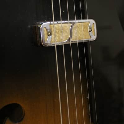 Circa. 1965 Harmony H53 Rocket — Brown Sunburst image 6