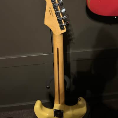 Fender Player Stratocaster with Maple Fretboard 2018 - 2024 - Buttercream image 7