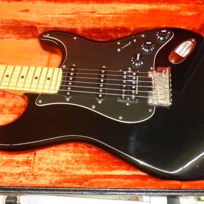 Fender American Standard Stratocaster HSS w/Case 2012 - Black image 2