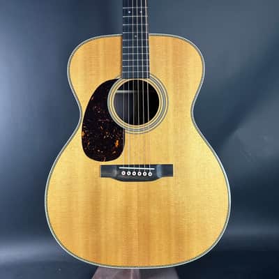 Martin Standard Series 000-28 2025 Left Handed - Present Natural image 1