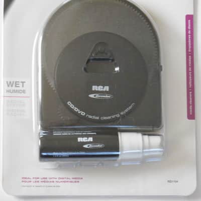 RCA Discwasher RD1104 CD and DVD Radial Cleaning System image 1