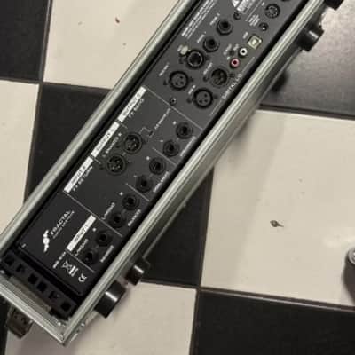Fractal Audio Axe-FX II XL+ with Controller MFC 101 MARK III + ROAD READY CASE 2U + MFC 101 EXTENSION FOOTSWITCHFX UNITS RAC12 + image 4