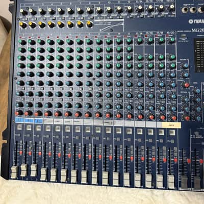 Yamaha MG206C 20 Channel Mixer 2010s - Blue image 3