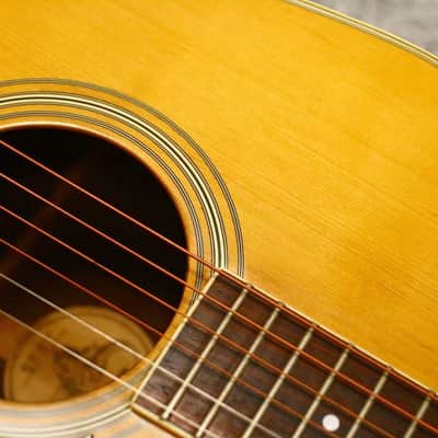 1977 made MILES 2000 D-25 Solid top Vintage Acoustic Guitar Made in Japan image 4
