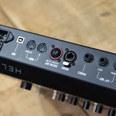 Line 6 Helix LT Streamlined HX Guitar Processor Dual-DSP Multi-Effects w/Box image 14
