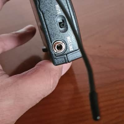 Sennheiser 🎤 Sennheiser SK 100 Bodypack Transmitter | Wireless | Black | 626–668 MHz image 4