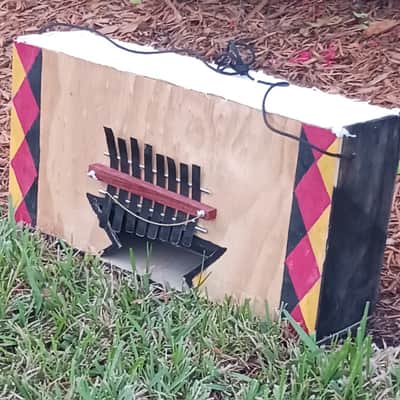 Sierra Leone-style "thumb piano" (kongoma): large image 4