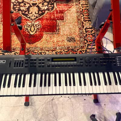 Roland XP-30 61-Key 64-Voice Expandable Synthesizer 1999 - 2004 - Black