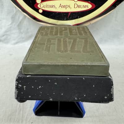 Univox Super-Fuzz superfuzz Fuzz Pedal - missing 3 screws image 3