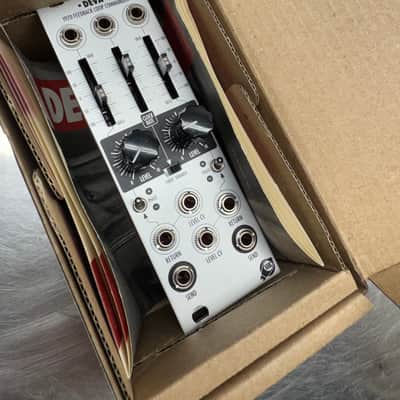 Xaoc Devices Timiszoara DSP Eurorack Effects Module and Deva Feedback Expansion Module Set image 3